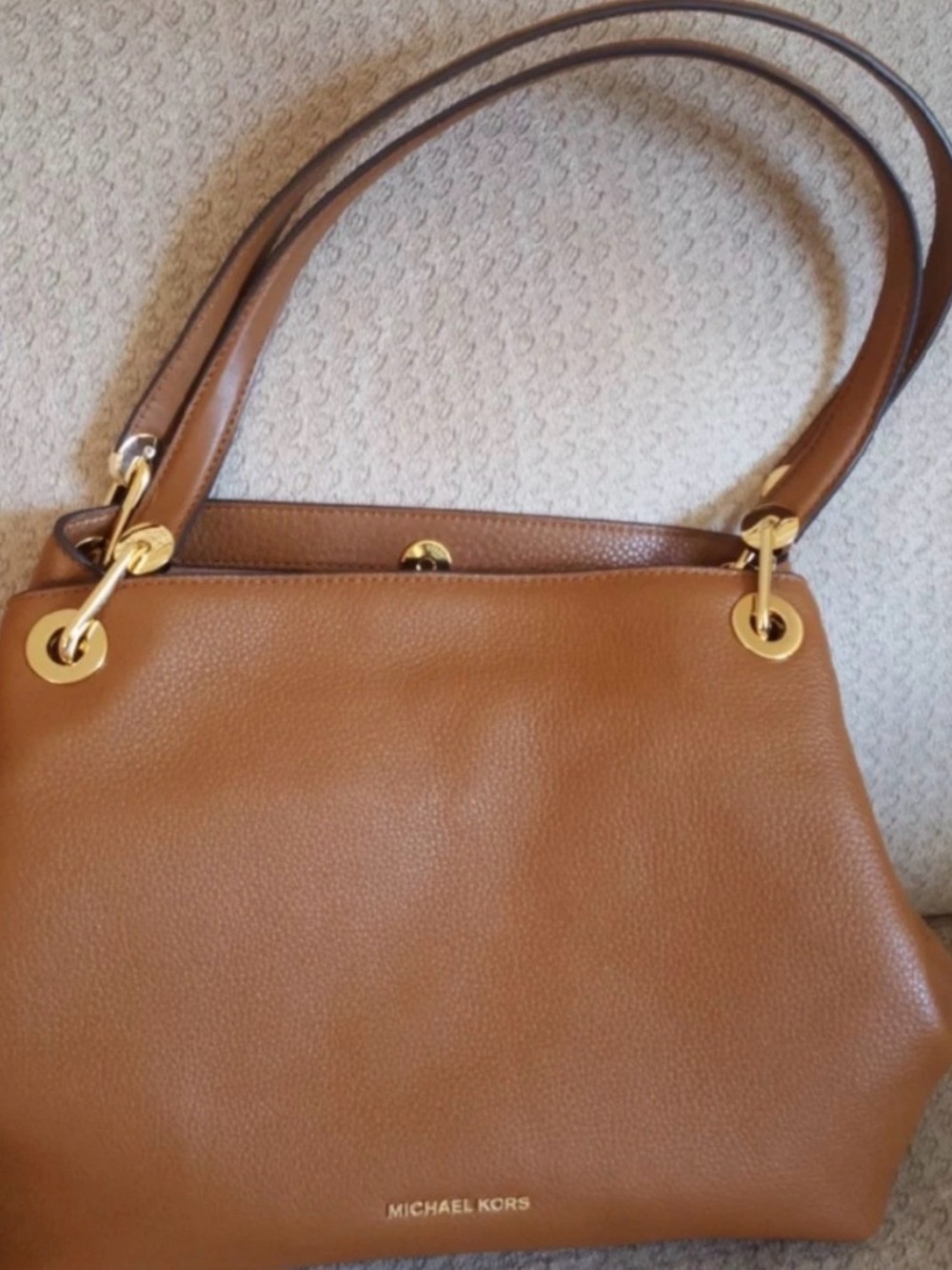 Michael Kors Raven LG Shoulder Tote NWT! - Picture 7 of 11
